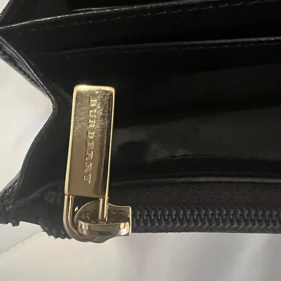 Burberry Beige and Black/brown Plaid Wallet - Picture 4 of 12